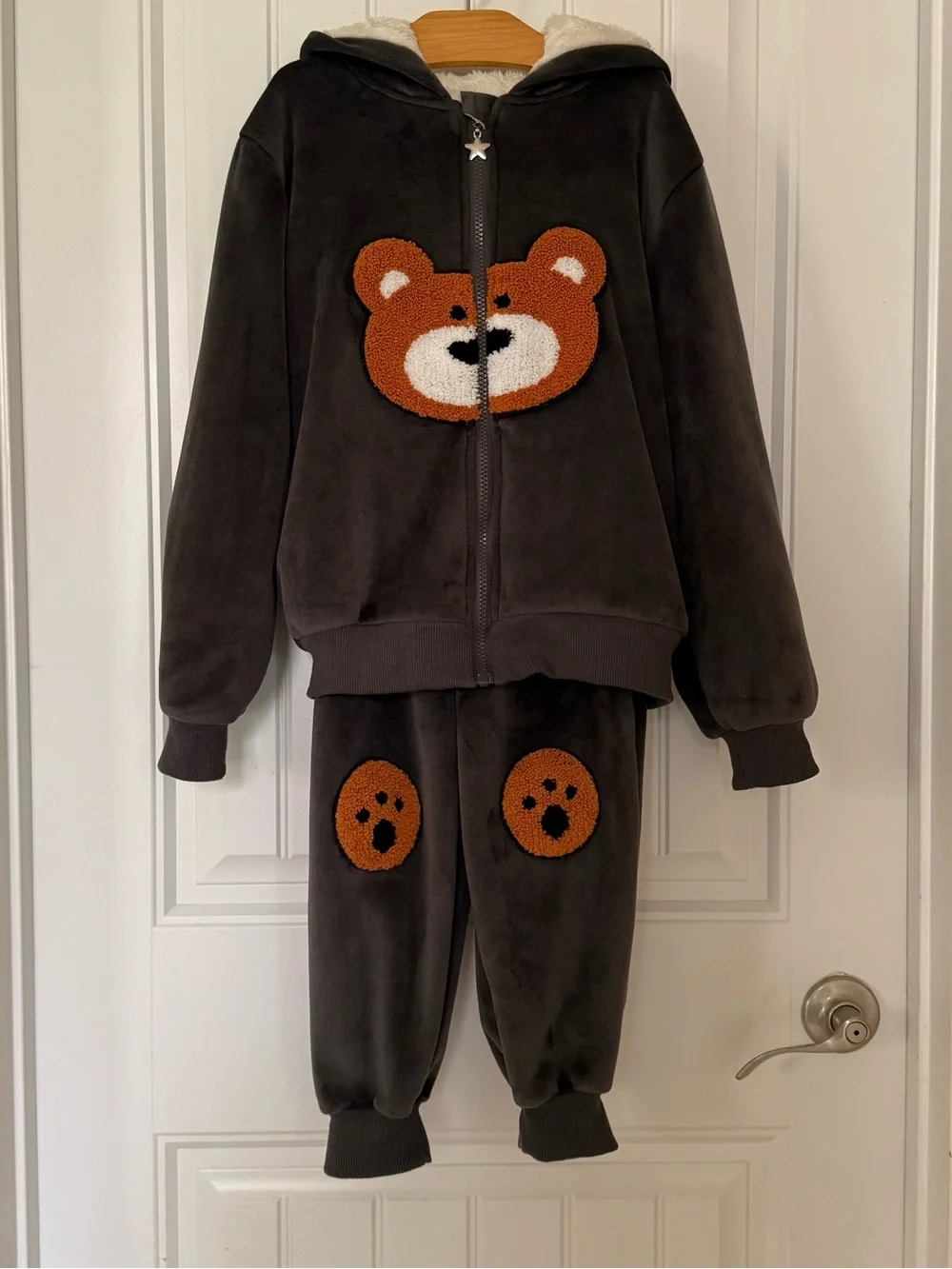 Lola + the Boys Bear Velour Set Size 12  Charcoal Gray 🐻🖤